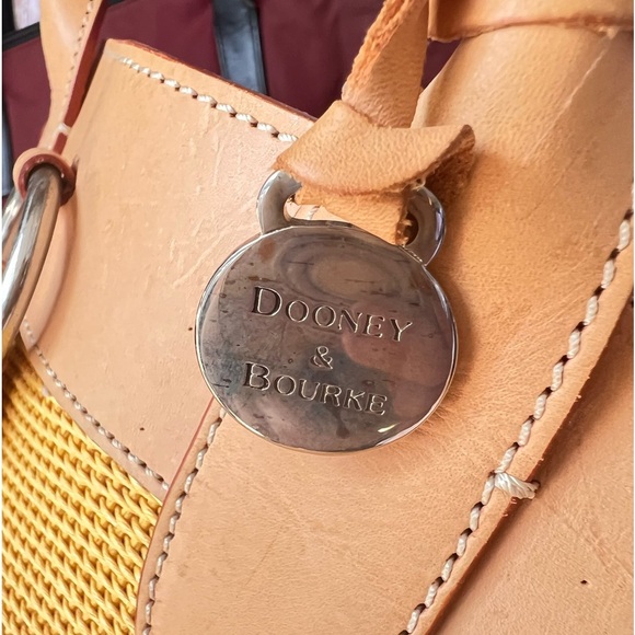 Dooney and Bourke large ring tassel tote bag yellow authentic like new - Picture 7 of 9